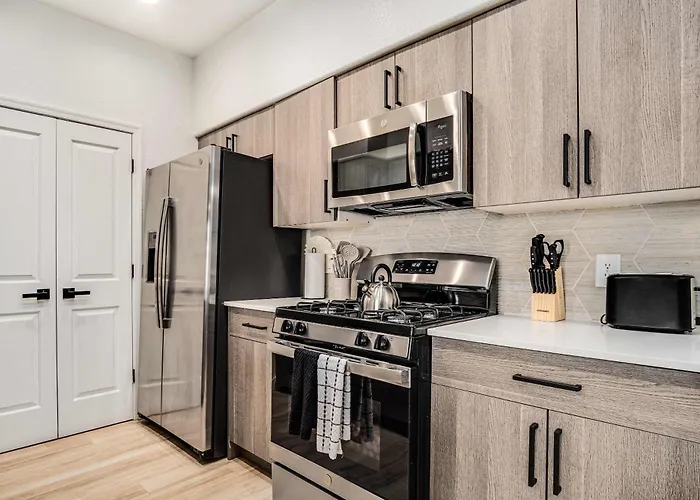 Boulevard Luxe 1br By Stadium Pool Parking Gym 07 Apartament Glendale