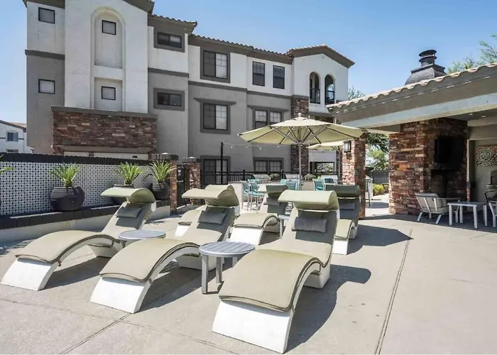 Boulevard Luxe 1br By Stadium Pool Parking Gym 07 * Glendale