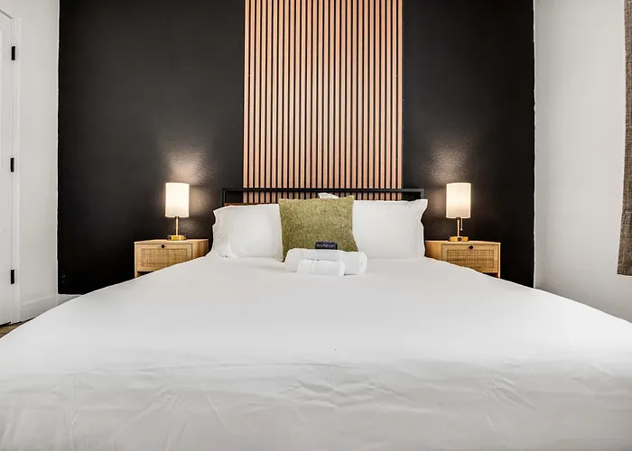 Boulevard Luxe 1br By Stadium Pool Parking Gym 07 Apartament Glendale
